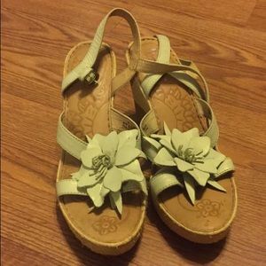 Born pastel green wedges